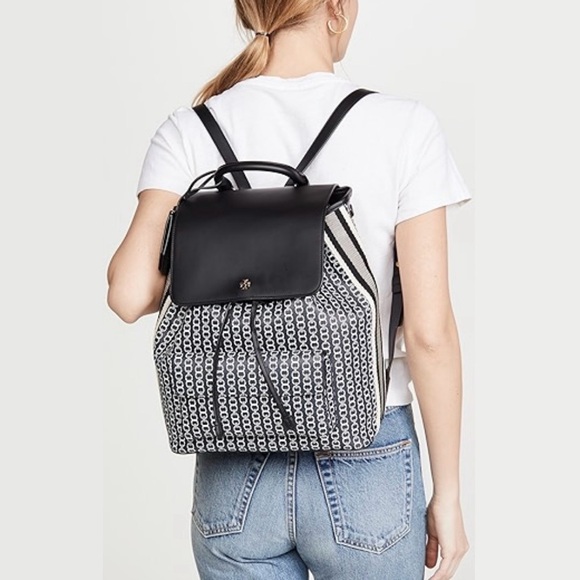 Tory Burch Handbags - 🤩Tory Burch🤩 Gemini Link Printed Coated Canvas And Leather Backpack